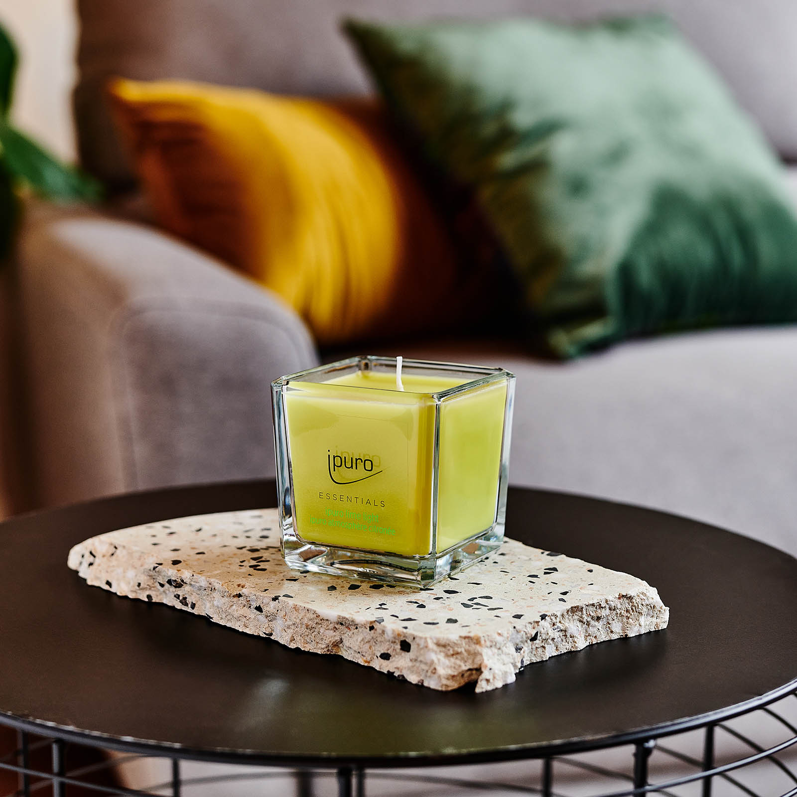 ipuro ESSENTIALS Duftkerze Lime Light