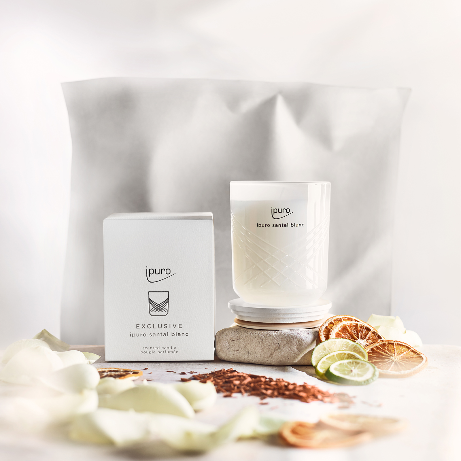ipuro EXCLUSIVE Duftkerze Santal Blanc
