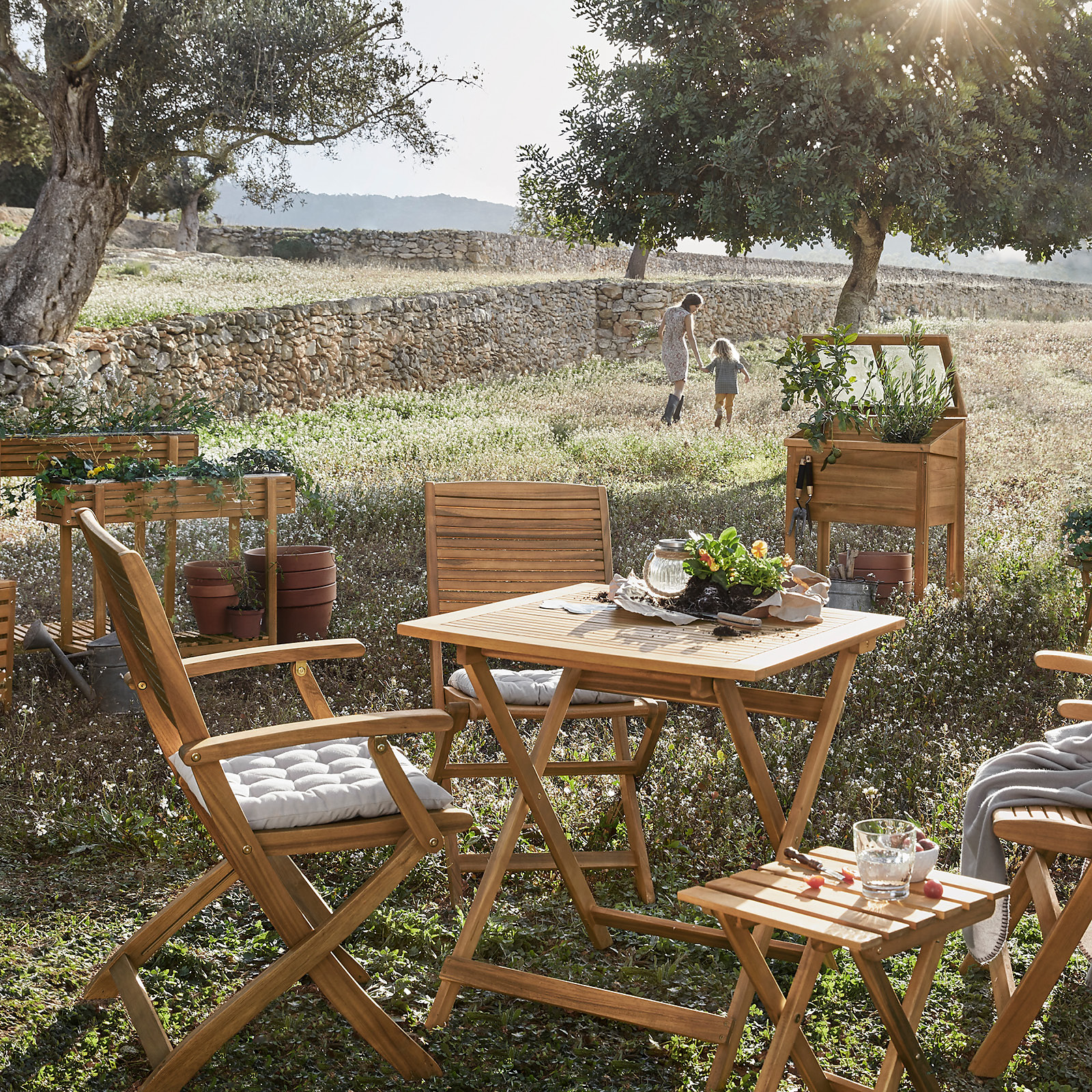 Armlehnstühle Marta aus Akazienholz