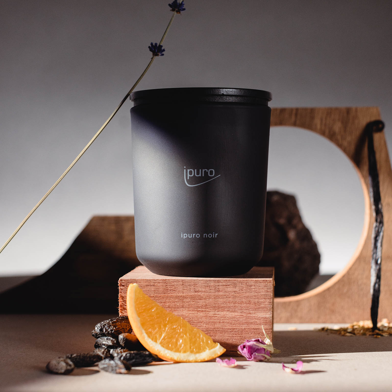 ipuro CLASSIC Duftkerze Noir